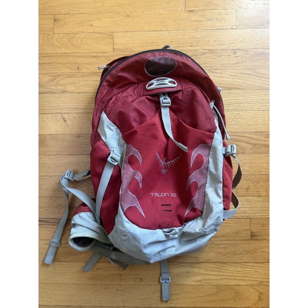 Osprey Talon 22 Backpack Red Gray S/M Hiking Daypack Hydration Compatible READ